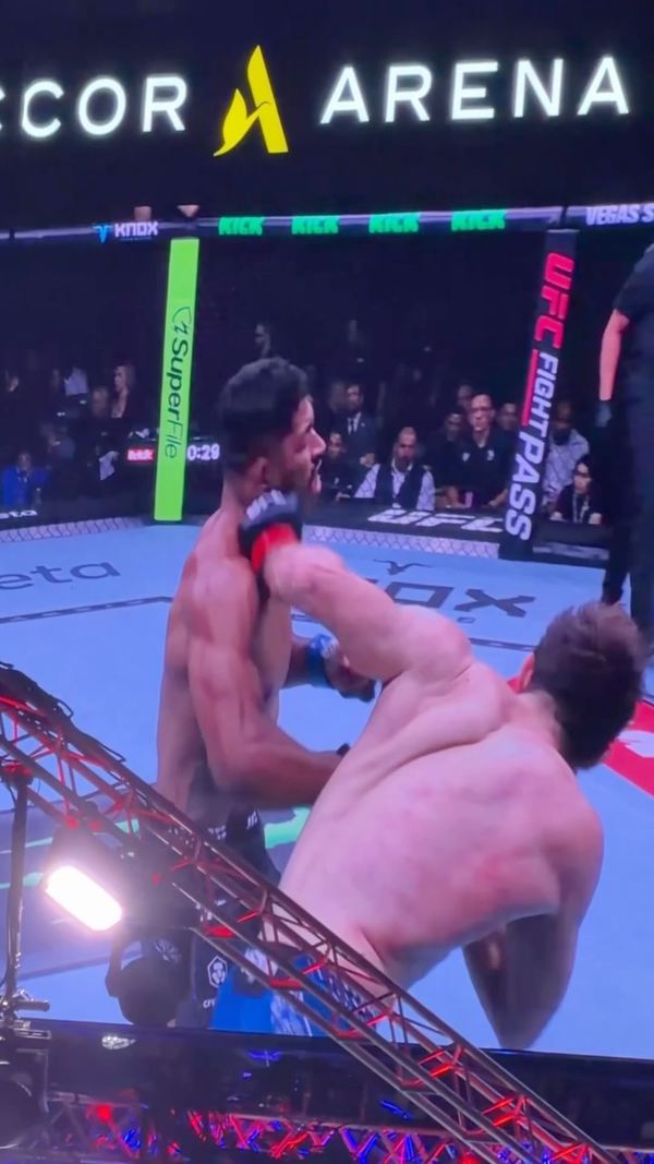 Félicitations à notre ambassadeur @matthieu_lethoduclos qui s’impose par K.O au tout 1er round de son entrée à l’UFC #ufcparis 💥🥊